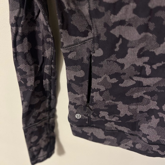 Lululemon Close to Crossing Long Sleeve Rulu Heritage Camo - Black - Size 4 - Picture 9 of 12